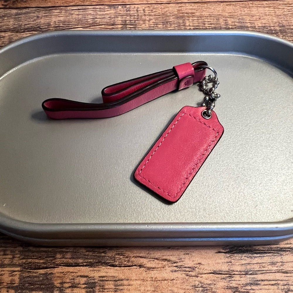 Coach Pink Leather Hangtag - Picture 2 of 2